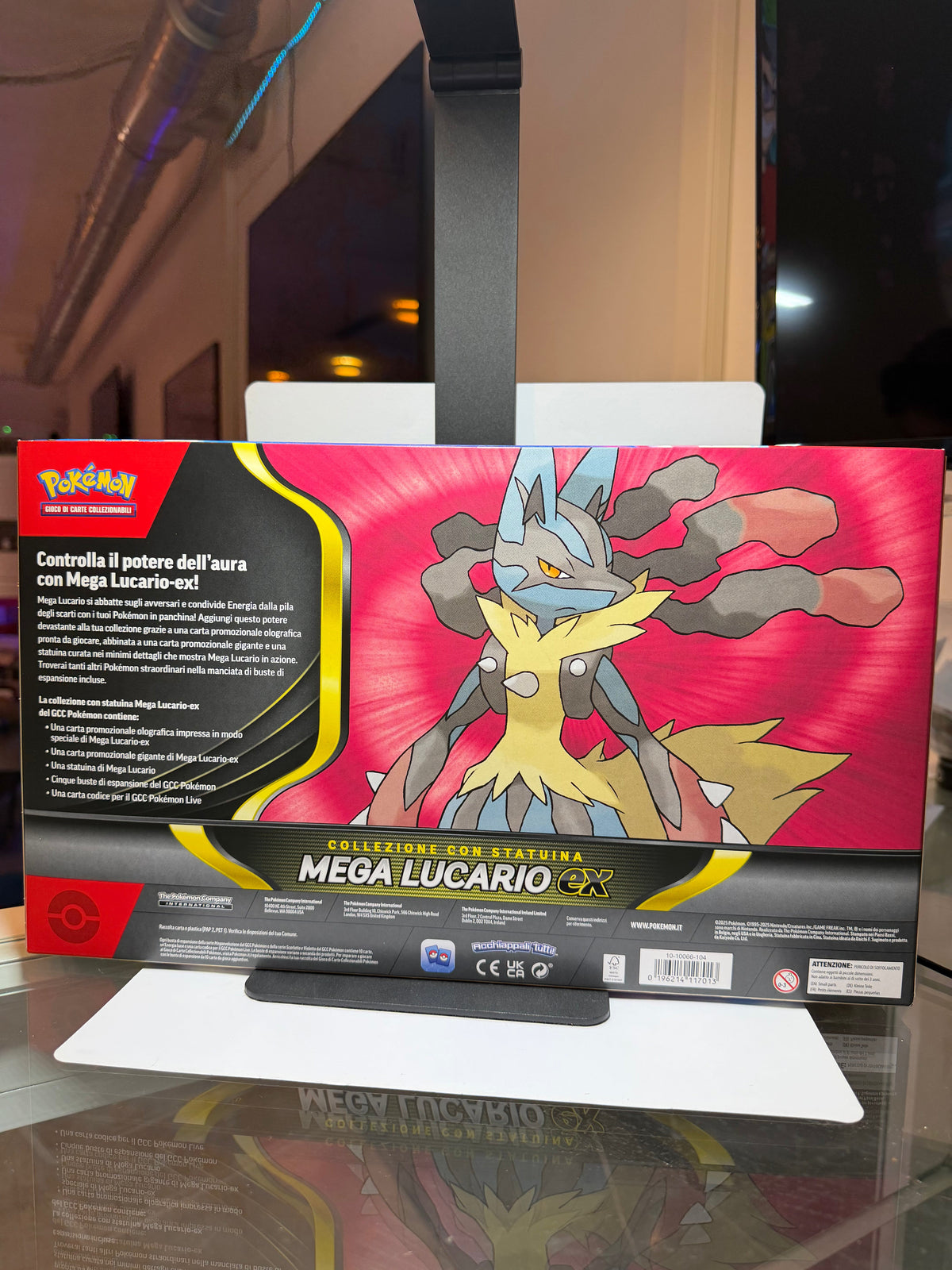 Pokémon TCG: Mega Lucario-ex Premium Figure Collection